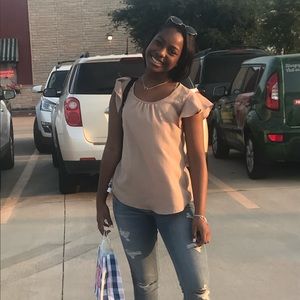 Meet your Posher, Anna